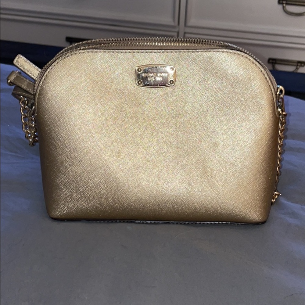 Michael kors cross body